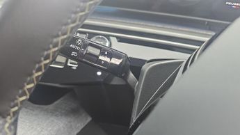 Peugeot 3008 SUV 1.2 GT SUV 5dr Petrol Hybrid e-DSC6 Euro 6 (s/s) (136 ps)