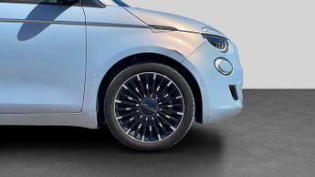 Fiat 500E 42kWh La Prima Hatchback 3dr Electric Auto (118 ps)