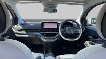Fiat 500E 42kWh La Prima Hatchback 3dr Electric Auto (118 ps)