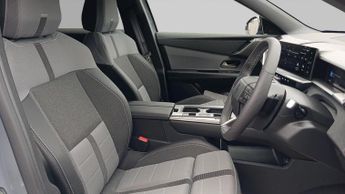 Vauxhall Grandland 1.2 Ultimate SUV 5dr Petrol Hybrid e-DCT Euro 6 (s/s) (145 ps)