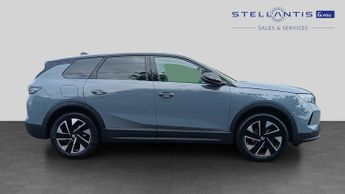 Vauxhall Grandland 1.2 Ultimate SUV 5dr Petrol Hybrid e-DCT Euro 6 (s/s) (145 ps)