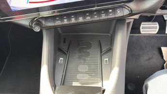 Alfa Romeo Junior 54kWh Elettrica Speciale SUV 5dr Electric Auto (156 ps)