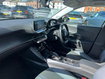 Peugeot 2008 50kWh Allure SUV 5dr Electric Auto (136 ps)