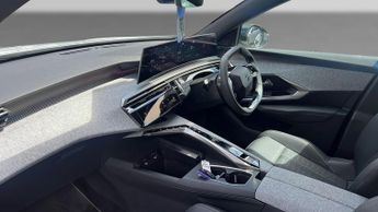 Peugeot 3008 73kWh GT SUV 5dr Electric Auto (210 ps)