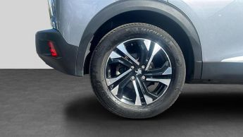 Peugeot 2008 50kWh Allure Premium SUV 5dr Electric Auto (136 ps)