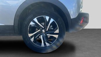 Peugeot 2008 50kWh Allure Premium SUV 5dr Electric Auto (136 ps)
