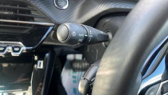 Peugeot 2008 50kWh Allure Premium SUV 5dr Electric Auto (136 ps)