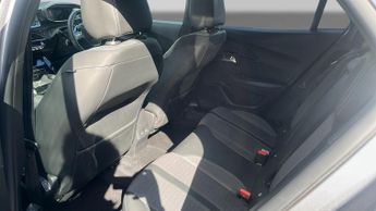 Peugeot 2008 50kWh Allure Premium SUV 5dr Electric Auto (136 ps)