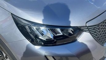 Peugeot 2008 50kWh Allure Premium SUV 5dr Electric Auto (136 ps)