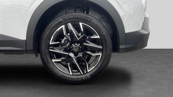 Peugeot 3008 SUV 1.2 GT SUV 5dr Petrol Hybrid e-DSC6 Euro 6 (s/s) (136 ps)