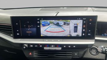 Vauxhall Grandland Electric 73kWh Ultimate SUV 5dr Electric Auto (213 ps)