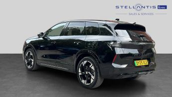 Vauxhall Grandland Electric 73kWh Ultimate SUV 5dr Electric Auto (213 ps)