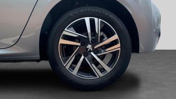 Peugeot 208 1.2 PureTech Allure Premium + Hatchback 5dr Petrol EAT Euro 6 (s