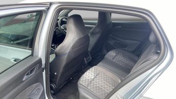 Volkswagen Golf 1.5 eTSI MHEV R-Line Hatchback 5dr Petrol Hybrid DSG Euro 6 (s/s