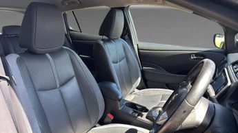 Nissan Leaf 40kWh Tekna Hatchback 5dr Electric Auto (150 ps)