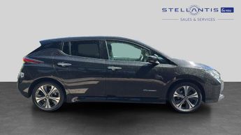 Nissan Leaf 40kWh Tekna Hatchback 5dr Electric Auto (150 ps)