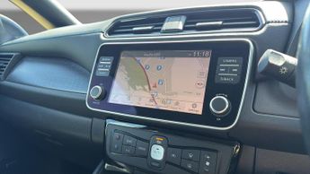 Nissan Leaf 40kWh Tekna Hatchback 5dr Electric Auto (150 ps)
