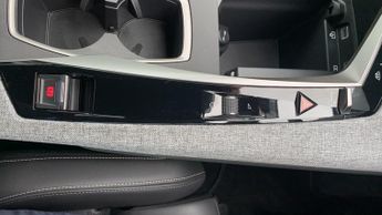 Peugeot 3008 73kWh Allure SUV 5dr Electric Auto (210 ps)