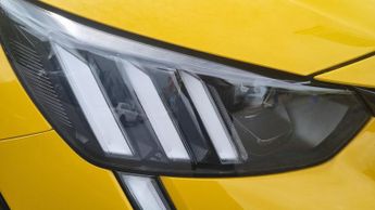 Peugeot 208 50kWh GT Premium Hatchback 5dr Electric Auto (136 ps)