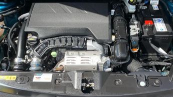 Peugeot 2008 1.2 PureTech Allure SUV 5dr Petrol EAT Euro 6 (s/s) (130 ps)