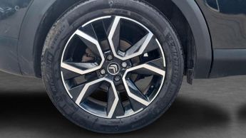 Citroen C4 50kWh Shine Hatchback 5dr Electric Auto (136 ps)