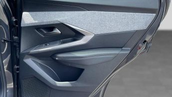 Peugeot 3008 73kWh GT SUV 5dr Electric Auto (210 ps)