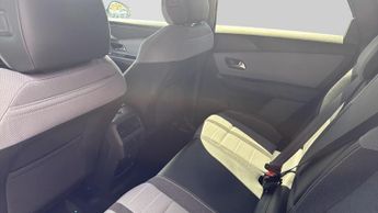 Vauxhall Grandland Electric 73kWh GS SUV 5dr Electric Auto (213 ps)