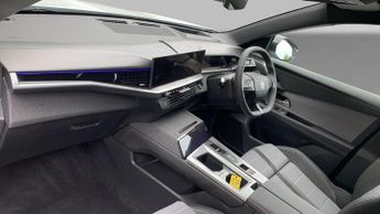 Vauxhall Grandland Electric 73kWh Ultimate SUV 5dr Electric Auto (213 ps)