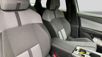 Vauxhall Grandland Electric 73kWh Ultimate SUV 5dr Electric Auto (213 ps)