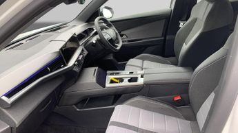 Vauxhall Grandland Electric 73kWh Ultimate SUV 5dr Electric Auto (213 ps)