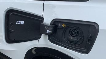 Vauxhall Grandland Electric 73kWh Ultimate SUV 5dr Electric Auto (213 ps)