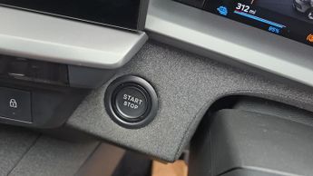 Vauxhall Grandland Electric 73kWh Ultimate SUV 5dr Electric Auto (213 ps)