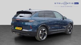 Vauxhall Grandland Electric 73kWh Ultimate SUV 5dr Electric Auto (213 ps)