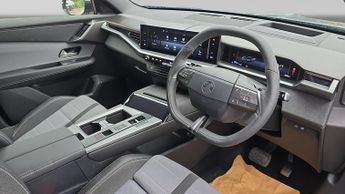 Vauxhall Grandland Electric 73kWh Ultimate SUV 5dr Electric Auto (213 ps)