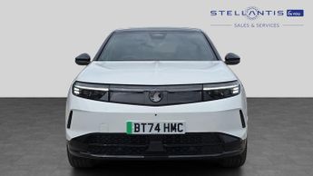 Vauxhall Grandland Electric 73kWh GS SUV 5dr Electric Auto (213 ps)