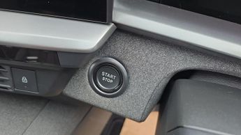 Vauxhall Grandland Electric 73kWh GS SUV 5dr Electric Auto (213 ps)