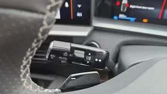 Vauxhall Grandland Electric 73kWh GS SUV 5dr Electric Auto (213 ps)