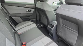 Vauxhall Grandland Electric 73kWh GS SUV 5dr Electric Auto (213 ps)