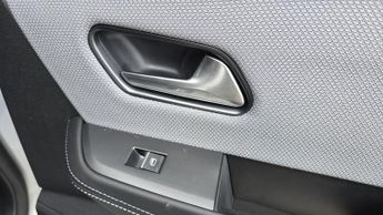 Vauxhall Grandland Electric 73kWh GS SUV 5dr Electric Auto (213 ps)