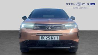 Vauxhall Grandland 1.2 Ultimate SUV 5dr Petrol Hybrid e-DCT Euro 6 (s/s) (145 ps)
