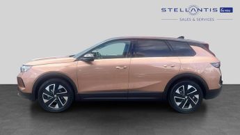 Vauxhall Grandland 1.2 Ultimate SUV 5dr Petrol Hybrid e-DCT Euro 6 (s/s) (145 ps)