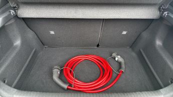 Vauxhall Mokka Electric 50kWh Design SUV 5dr Electric Auto (136 ps)