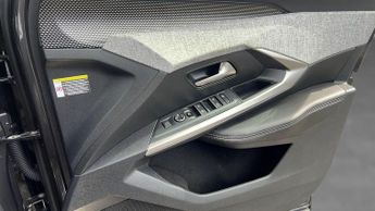 Peugeot 3008 73kWh GT SUV 5dr Electric Auto (210 ps)