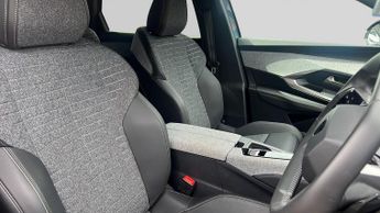 Peugeot 5008 73kWh Allure SUV 5dr Electric Auto (210 ps)