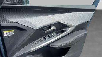 Peugeot 5008 73kWh Allure SUV 5dr Electric Auto (210 ps)