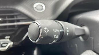 Peugeot 208 50kWh Allure Hatchback 5dr Electric Auto (7.4kW Charger) (136 ps