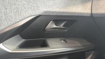 Peugeot 5008 73kWh GT SUV 5dr Electric Auto (210 ps)