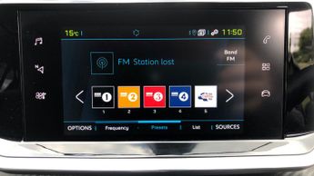 Peugeot 208 50kWh E-Style Auto 5dr (7.4kW Charger)