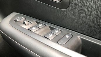 Peugeot 208 50kWh E-Style Auto 5dr (7.4kW Charger)