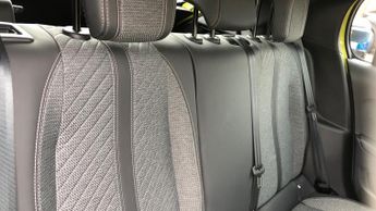 Peugeot 208 50kWh E-Style Auto 5dr (7.4kW Charger)